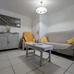 Tatil Evi De Charme En Auvergne, Cour Fermee, Jardins Prives, Bbq, Babyfoot, Proche St Jacques De Compostelle - Fr-1-582-232 *