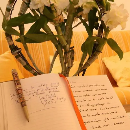 بيت للعطل De Charme En Auvergne, Cour Fermee, Jardins Prives, Bbq, Babyfoot, Proche St Jacques De Compostelle - Fr-1-582-232 Saint-Georges-Lagricol