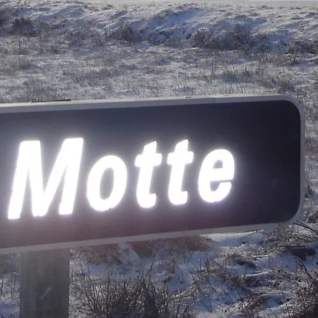 De Charme En Auvergne, Cour Fermee, Jardins Prives, Bbq, Babyfoot, Proche St Jacques De Compostelle - Fr-1-582-232 Saint-Georges-Lagricol