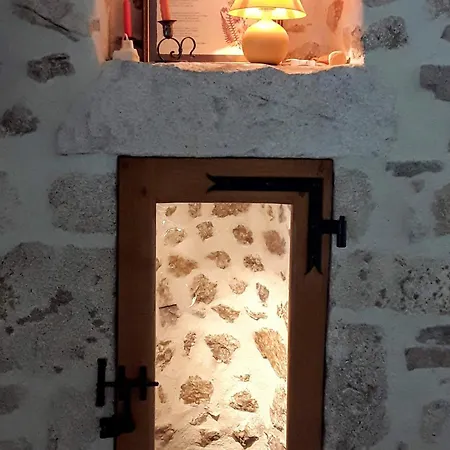 De Charme En Auvergne, Cour Fermee, Jardins Prives, Bbq, Babyfoot, Proche St Jacques De Compostelle - Fr-1-582-232 *