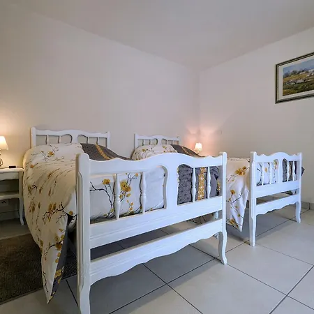منزل ريفي De Charme En Auvergne, Cour Fermee, Jardins Prives, Bbq, Babyfoot, Proche St Jacques De Compostelle - Fr-1-582-232 *